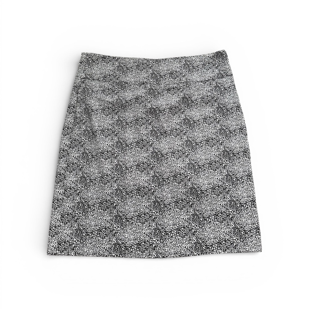 Chic Monochrome Women's Pencil Skirt
